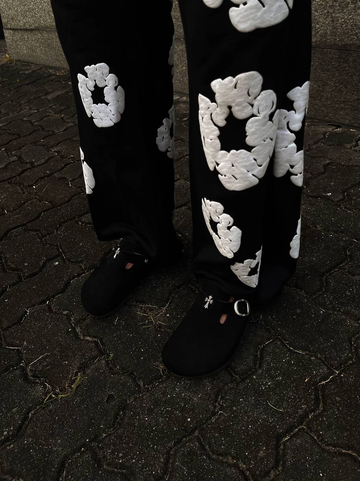 BLACK CHROMIES